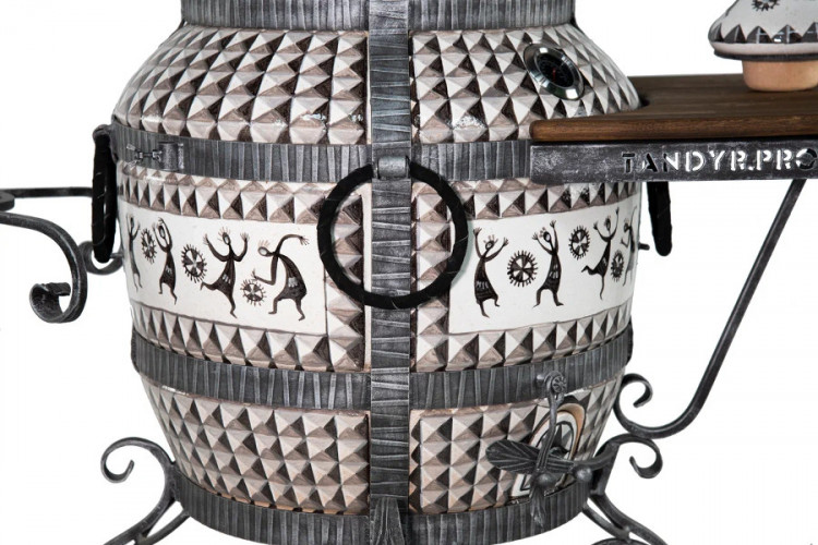 Тандыр Африка во Владивостоке