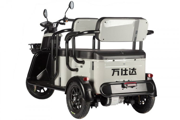 Пассажирский электротрицикл Wanshida LC300 во Владивостоке