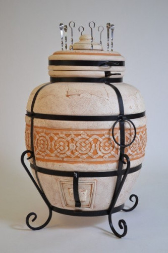 Тандыр Султан Большой во Владивостоке