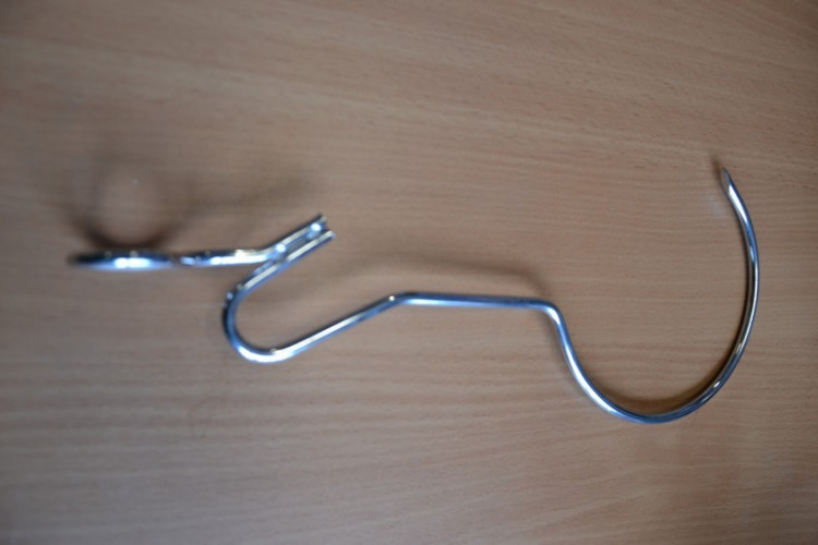 Крюк большой для приготовления кусков мяса во Владивостоке