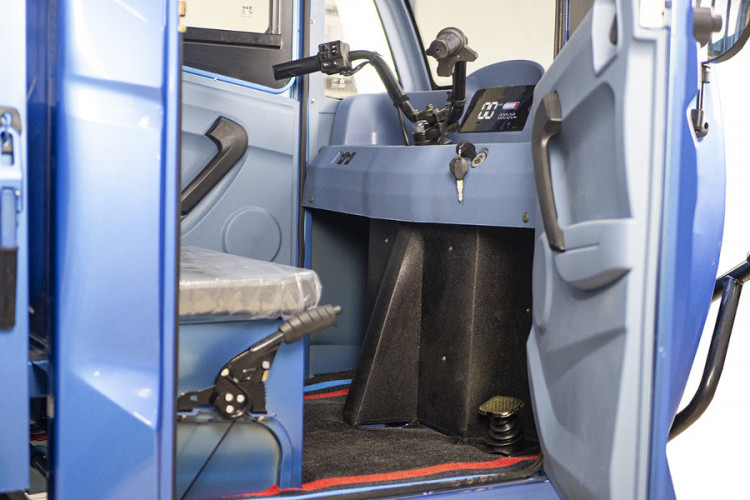 Грузовой электротрицикл Rutrike КАРГО Кабина 1500 во Владивостоке