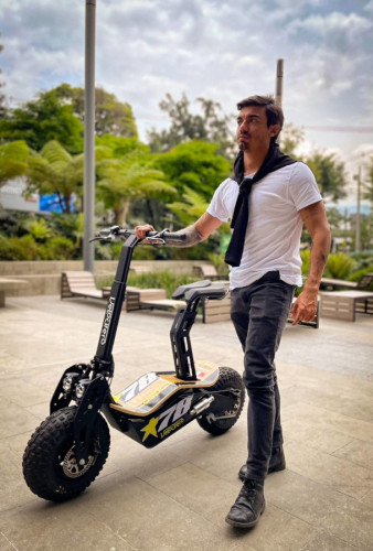 Электросамокат VeloCifero MAD 2000W во Владивостоке